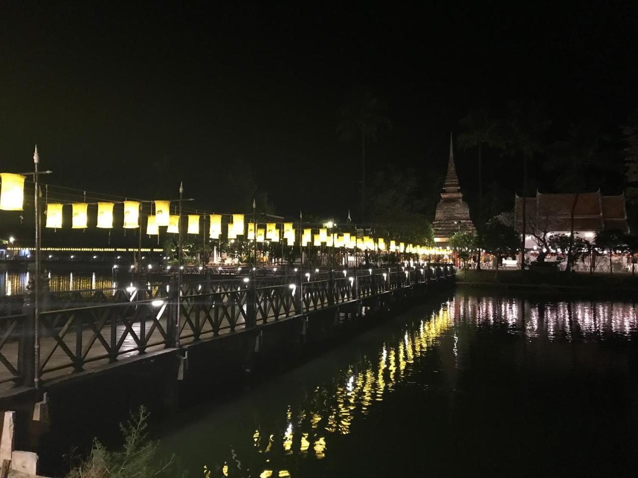Moat View Hotel Sukhothai Exterior photo